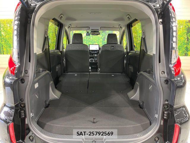 Toyota SIENTA 2022-09 7225083-9