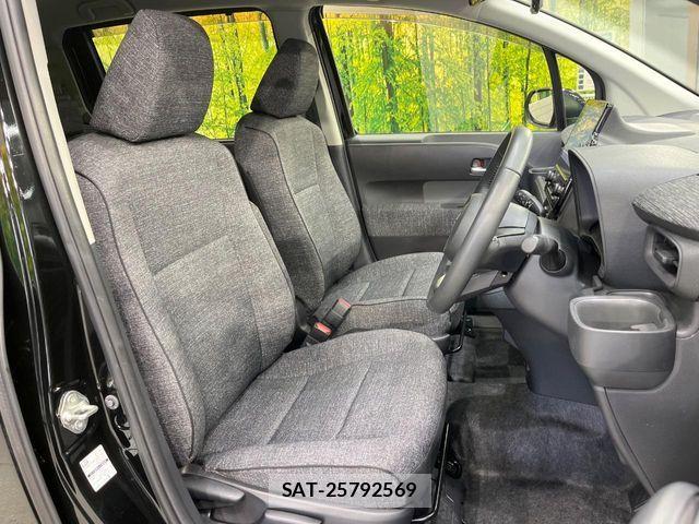 Toyota SIENTA 2022-09 7225083-7