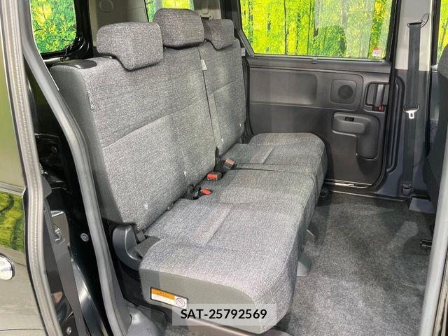 Toyota SIENTA 2022-09 7225083-8