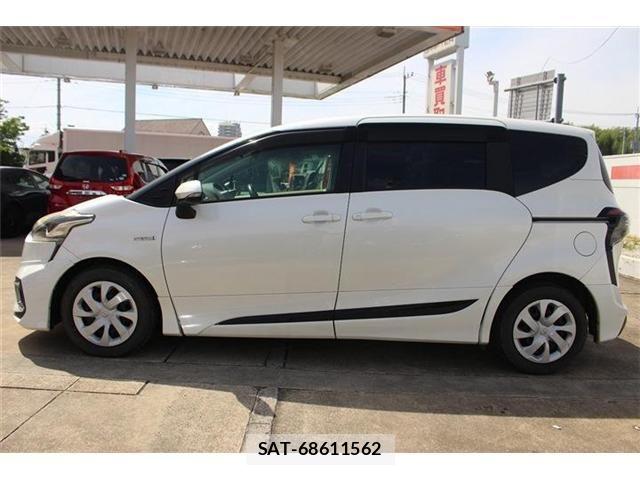 Toyota SIENTA 2016-02 7225042-9