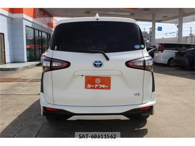 Toyota SIENTA 2016-02 7225042-11