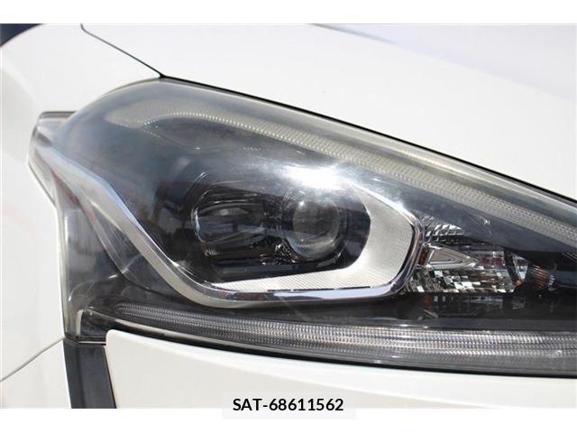 Toyota SIENTA 2016-02 7225042-18