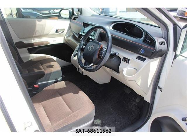 Toyota SIENTA 2016-02 7225042-24