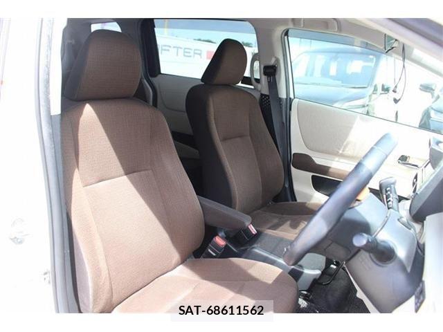 Toyota SIENTA 2016-02 7225042-25