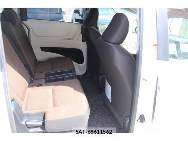 Toyota SIENTA 2016-02 7225042-26