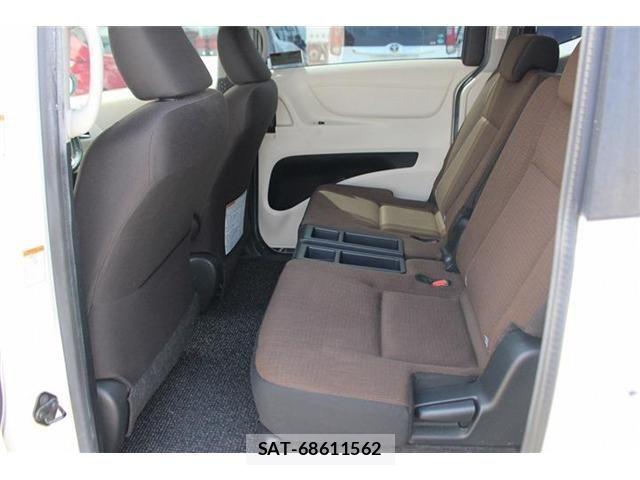 Toyota SIENTA 2016-02 7225042-28