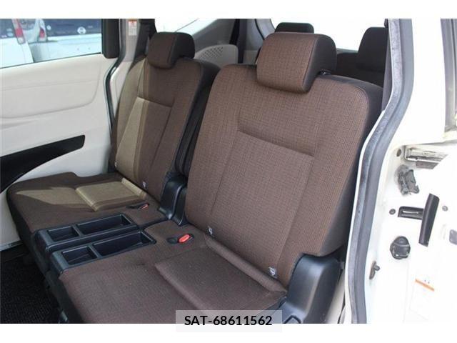 Toyota SIENTA 2016-02 7225042-29