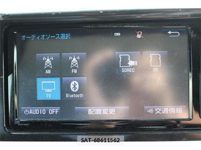 Toyota SIENTA 2016-02 7225042-3