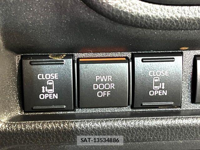 Toyota SIENTA 2023-09 7225098-5