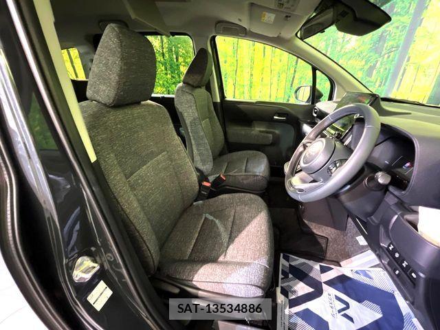 Toyota SIENTA 2023-09 7225098-7