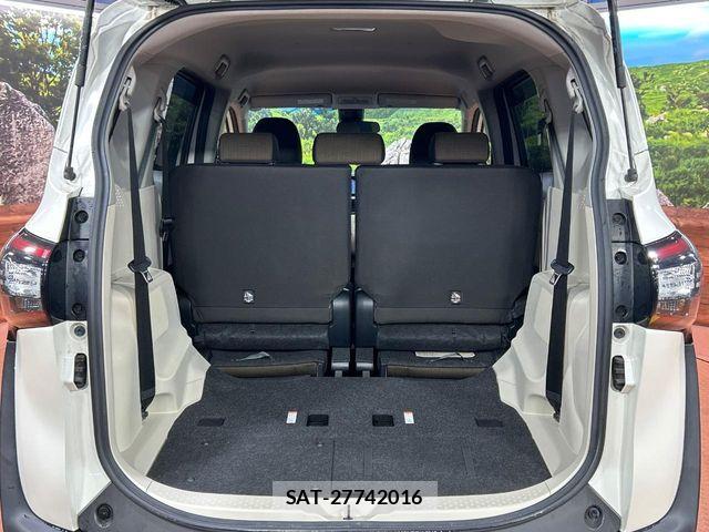 Toyota SIENTA 2015-11 7225036-10