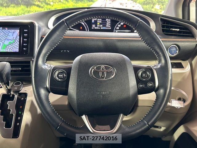 Toyota SIENTA 2015-11 7225036-11