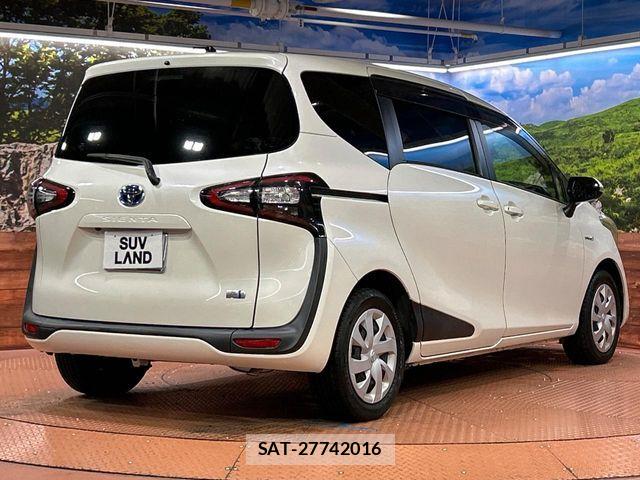 Toyota SIENTA 2015-11 7225036-17