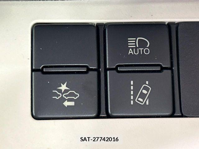 Toyota SIENTA 2015-11 7225036-5