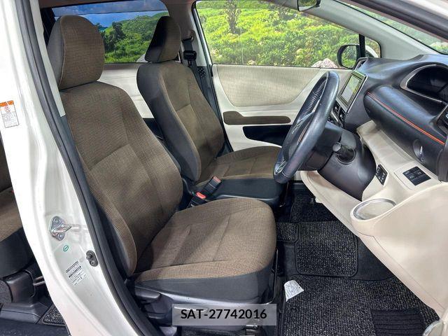 Toyota SIENTA 2015-11 7225036-7