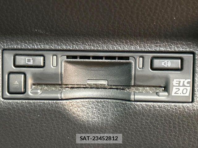 Toyota SIENTA 2023-11 7225108-7