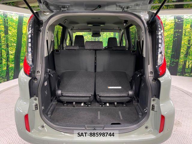 Toyota SIENTA 2023-08 7225096-9