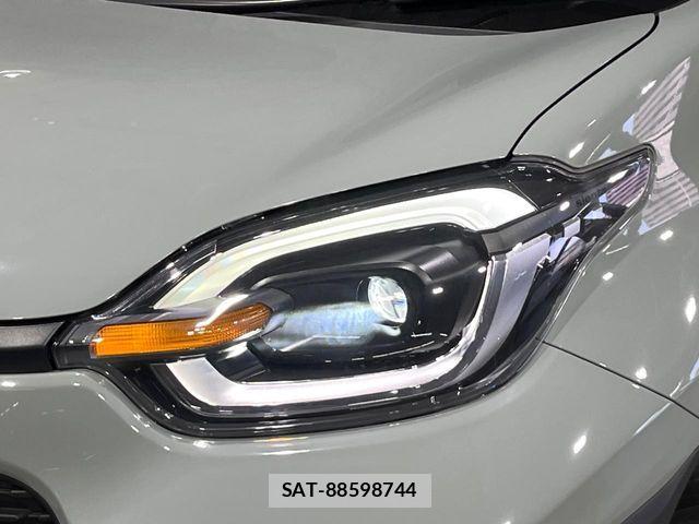 Toyota SIENTA 2023-08 7225096-11