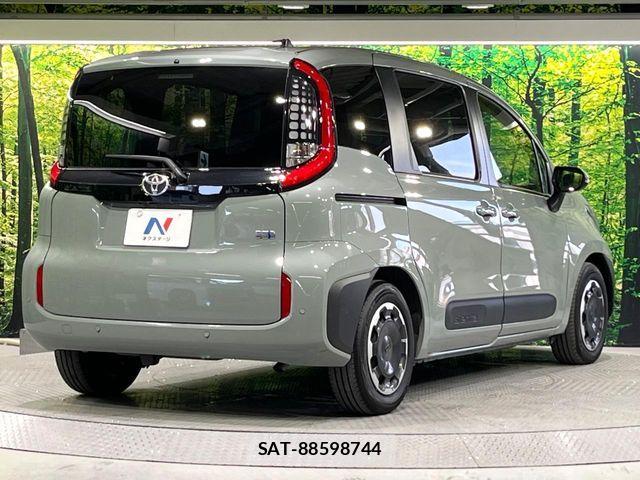 Toyota SIENTA 2023-08 7225096-16