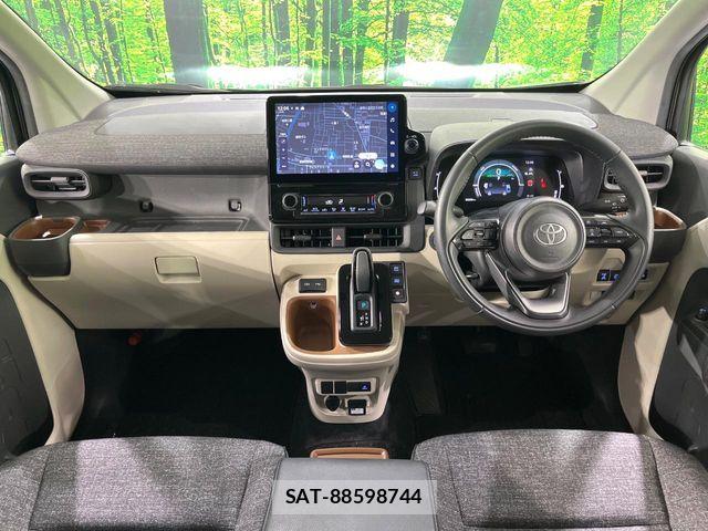 Toyota SIENTA 2023-08 7225096-4