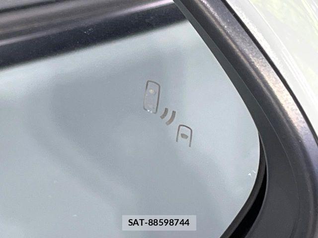 Toyota SIENTA 2023-08 7225096-5