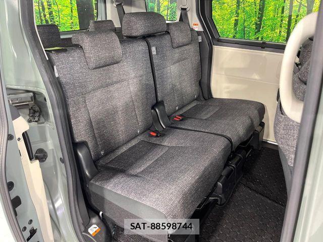 Toyota SIENTA 2023-08 7225096-8