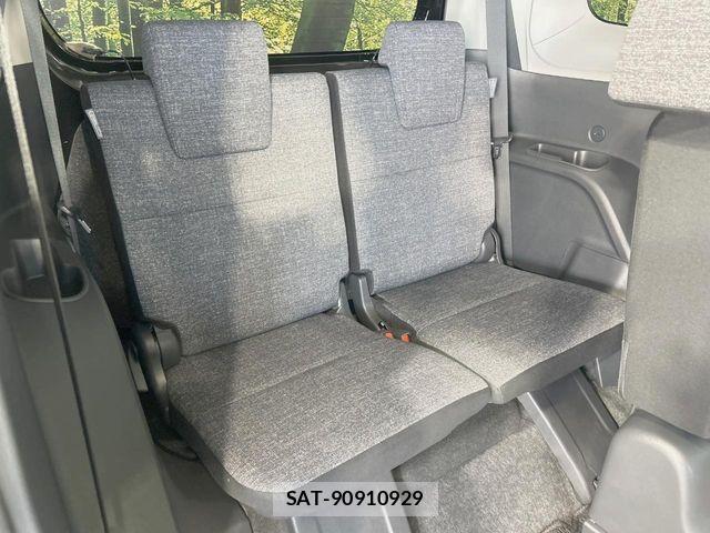 Toyota SIENTA 2023-06 7225090-9