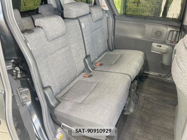 Toyota SIENTA 2023-06 7225090-8