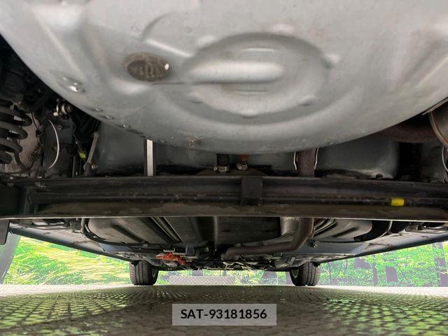 Toyota SIENTA 2018-10 7225070-19