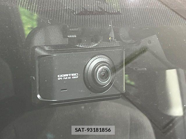 Toyota SIENTA 2018-10 7225070-6