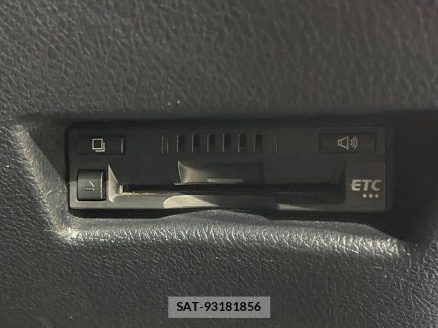 Toyota SIENTA 2018-10 7225070-7