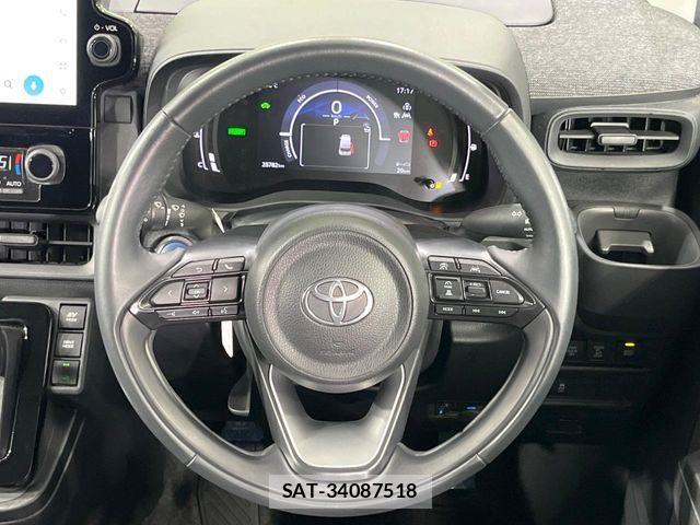 Toyota SIENTA 2023-07 7225092-11