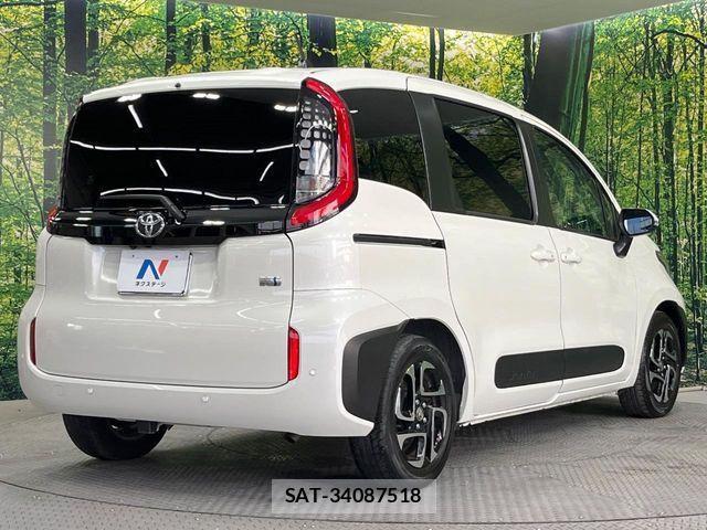 Toyota SIENTA 2023-07 7225092-17