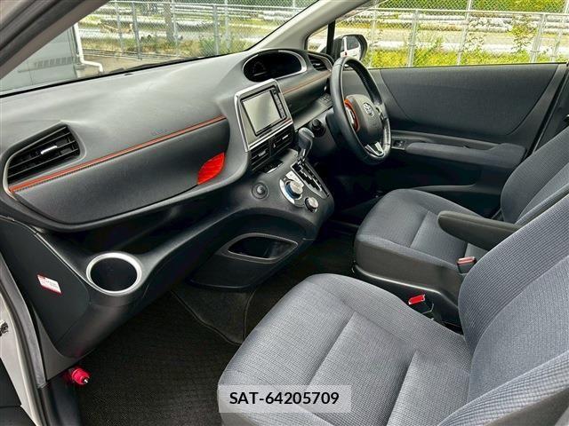 Toyota SIENTA 2017-11 7225067-11
