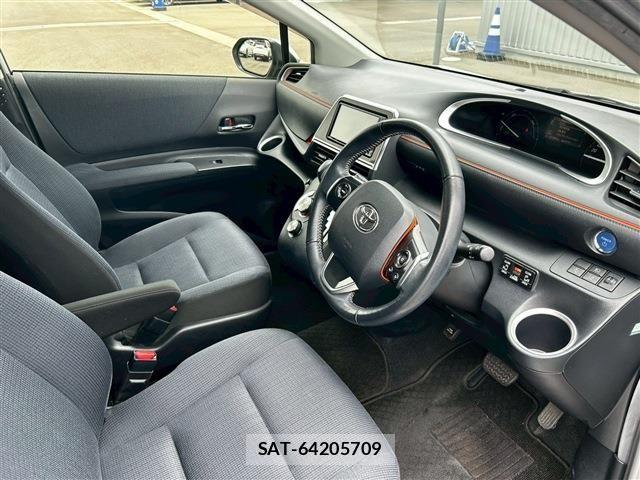 Toyota SIENTA 2017-11 7225067-12