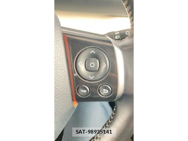 Toyota SIENTA 2015-09 7225033-18