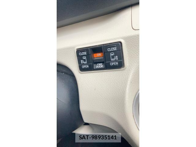 Toyota SIENTA 2015-09 7225033-19