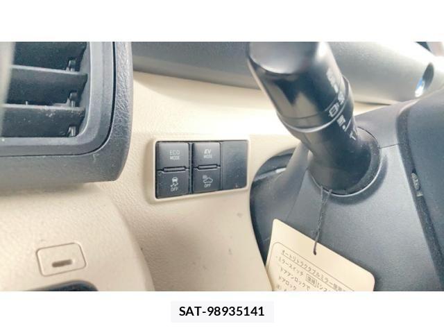 Toyota SIENTA 2015-09 7225033-23