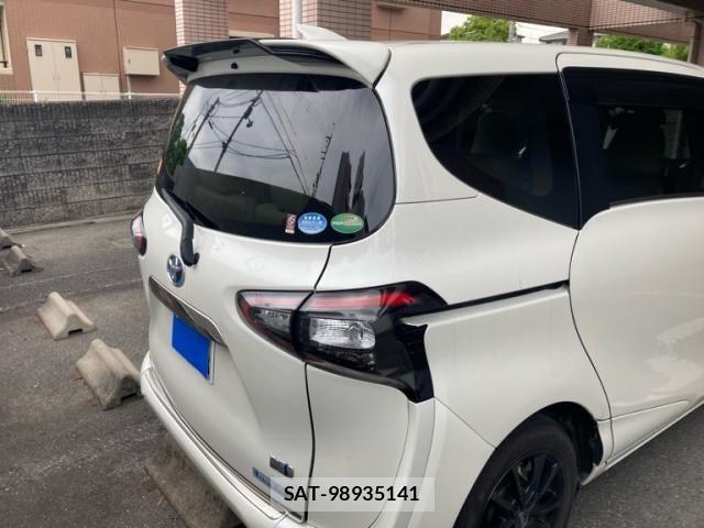 Toyota SIENTA 2015-09 7225033-2