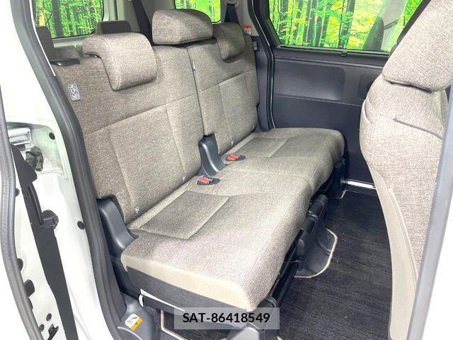 Toyota SIENTA 2024-09 7225122-11