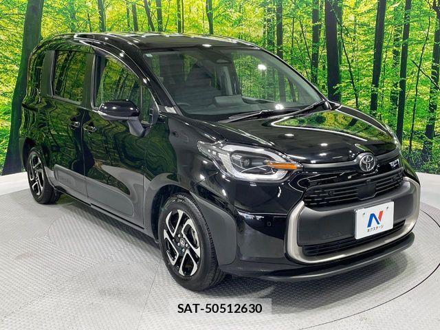 Toyota SIENTA 2023-10 7225101-16