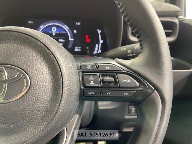 Toyota SIENTA 2023-10 7225101-6