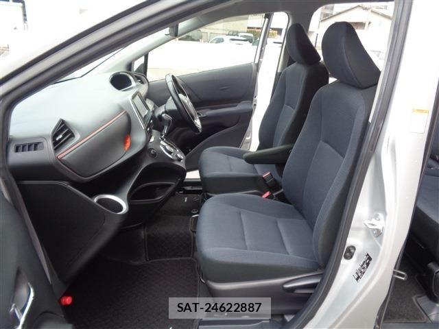Toyota SIENTA 2017-06 7225057-13