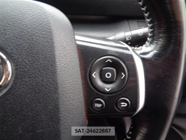 Toyota SIENTA 2017-06 7225057-24