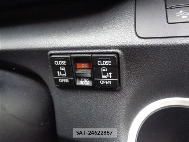 Toyota SIENTA 2017-06 7225057-27