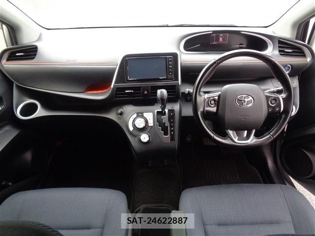 Toyota SIENTA 2017-06 7225057-2