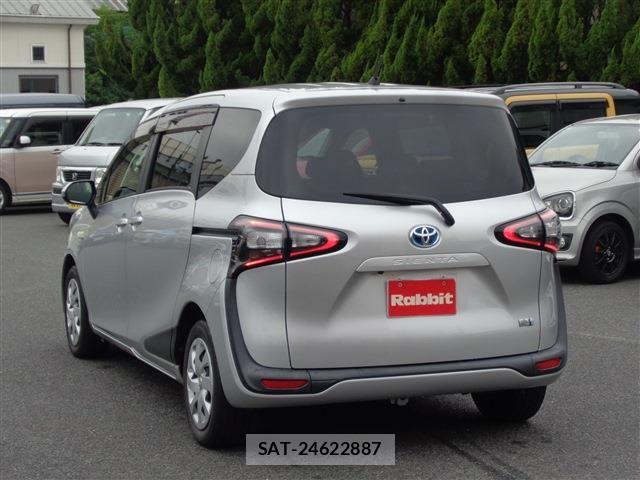 Toyota SIENTA 2017-06 7225057-6
