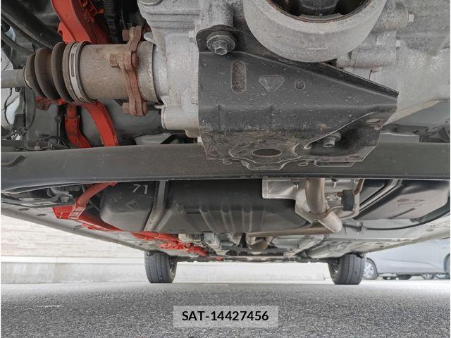 Toyota SIENTA 2023-11 7225110-16