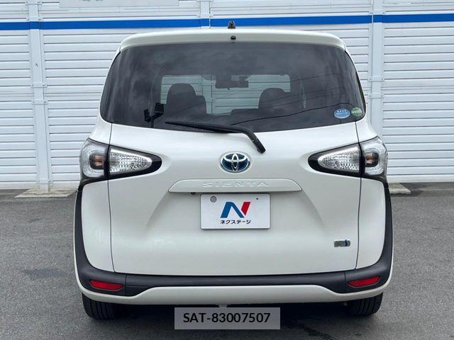 Toyota SIENTA 2016-03 7225048-15