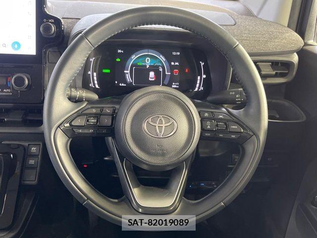 Toyota SIENTA 2023-06 7215755-10